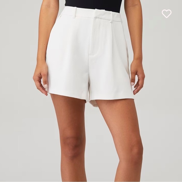 Good American Pants - NWT GOOD AMERICAN
LUXE SUITING TROUSER SHORT